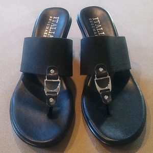 Italian shoemakers black wedge thongs sz8